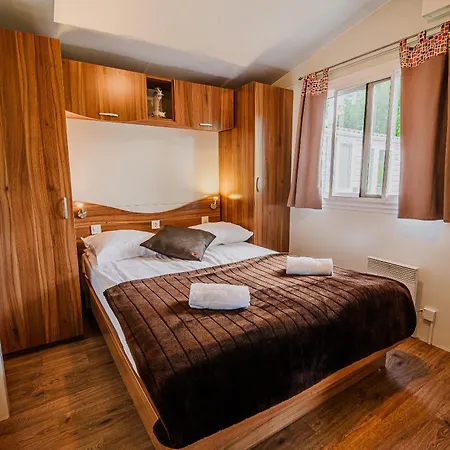 Lake View Mobile Homes With Thermal Riviera Tickets In Terme Catez Catez ob Savi Exterior photo